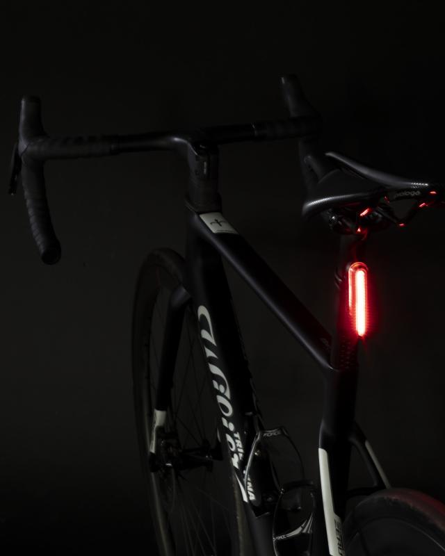 FORCE blikačka zadná SKATO 20LM, 20 x LED, USB 2
