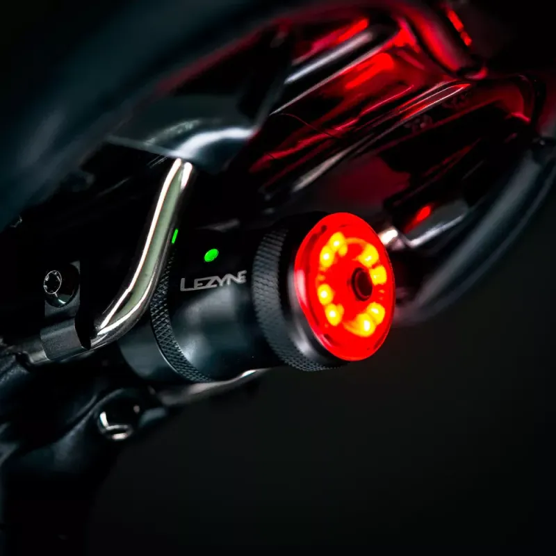 LEZYNE Zadné svetlo SADDLE Ai ALERT 250 11