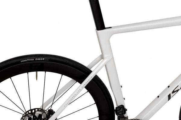 ISAAC BOSTON Mineral White 105 Di2 2