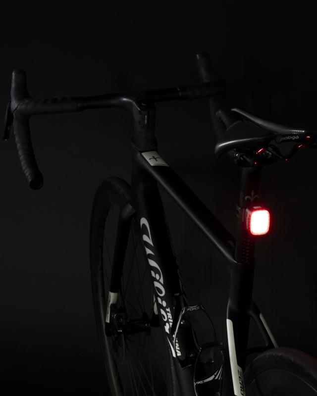 FORCE blikačka zadná NUB 50 LM, 24 LED, USB 3