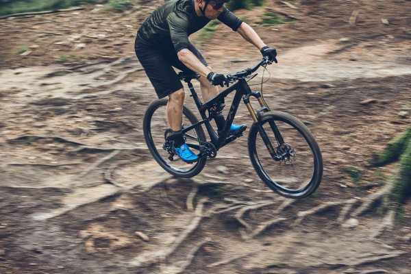 SHIMANO tretry SHXC502 modré /Vel:42 8