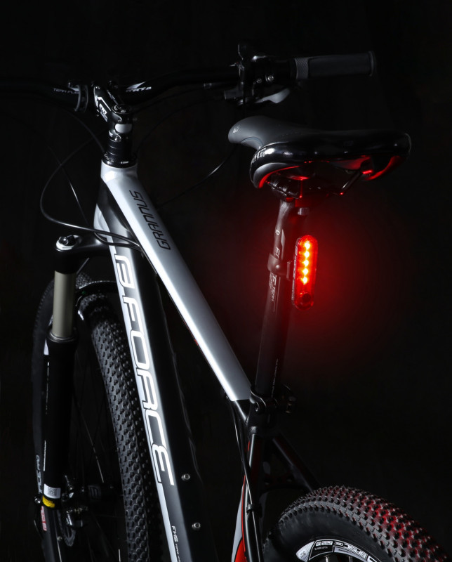 FORCE blikačka zadná DOT, 20LM, 5x LED, USB 1