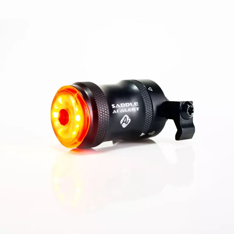 LEZYNE Zadné svetlo SADDLE Ai ALERT 250 6