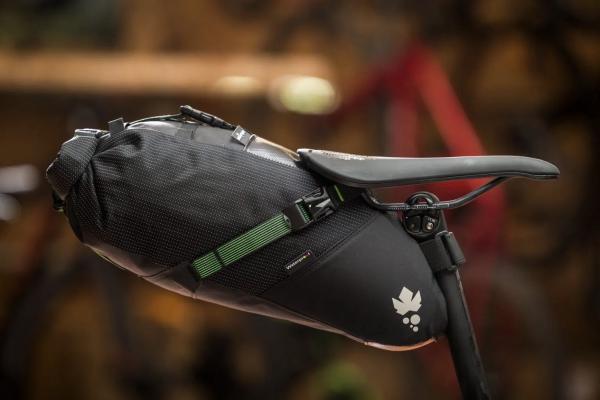 Miss Grape Cluster 7 Road Waterproof podsedlová taška, 1 l 6