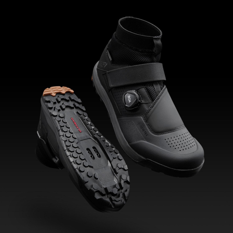 SHIMANO tretry SHGE900GTX čierne /Vel:46 6